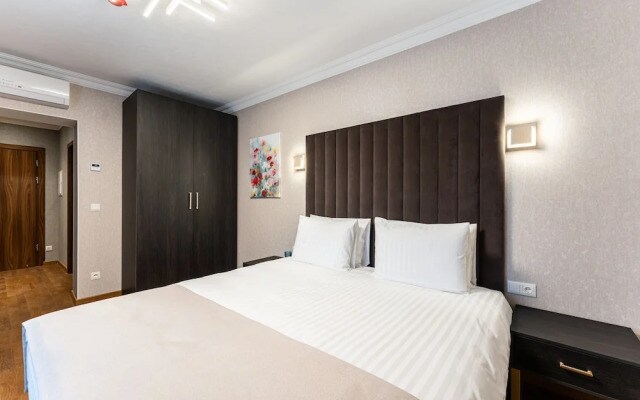 Aparthotel Plaza KG