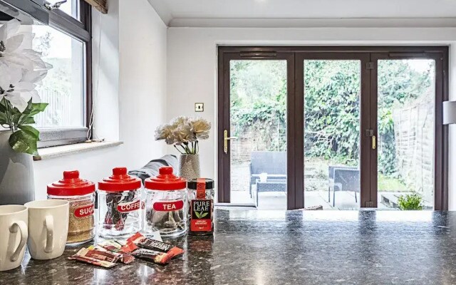 Homes On Tap - East Dulwich Great Central Location