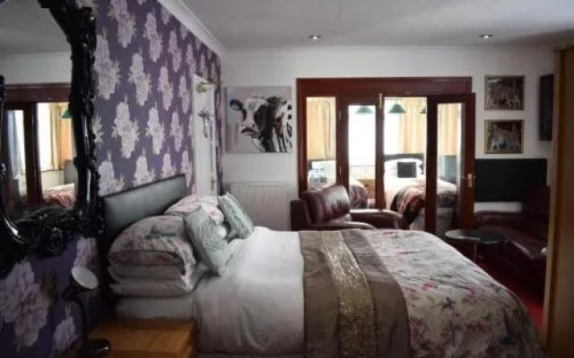 Clifton Bridge Guesthouse