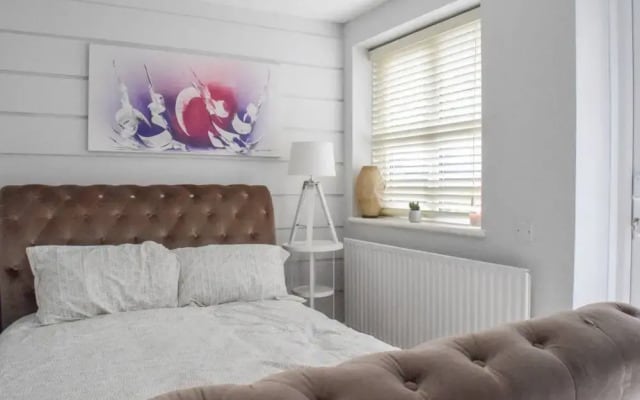 Cosy 2 Bedroom Home