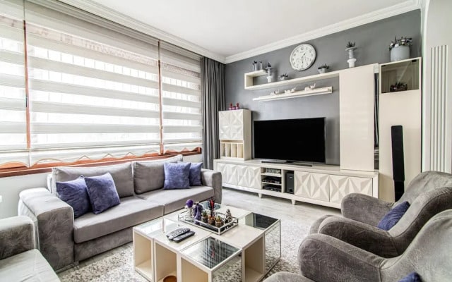 Cozy Flat Near Various Popular Attractions in Moda