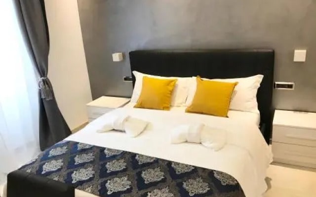 Rose Suite