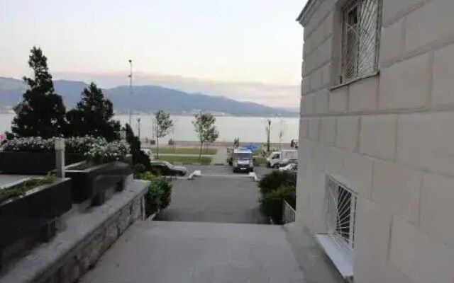 Aparthotel na Serebryakova