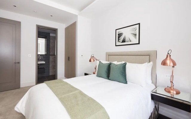 Beautiful Westminster Suites by Sonder