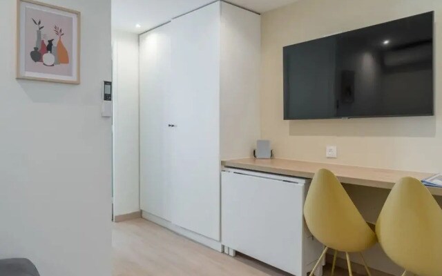 Lavie Maison Parisian Aircon Gem