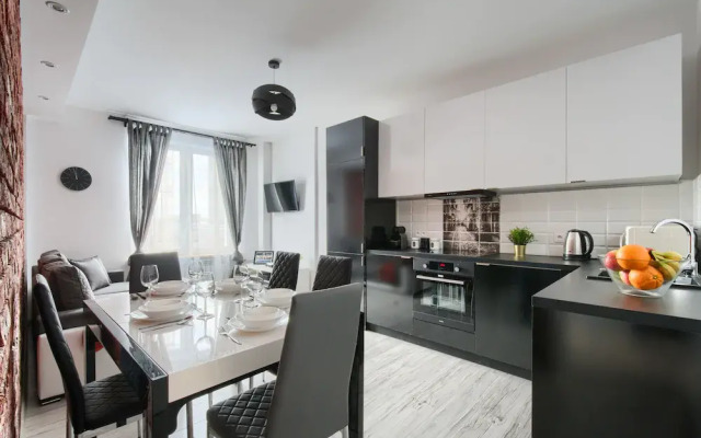 Chmielna Central Warsaw Apartment