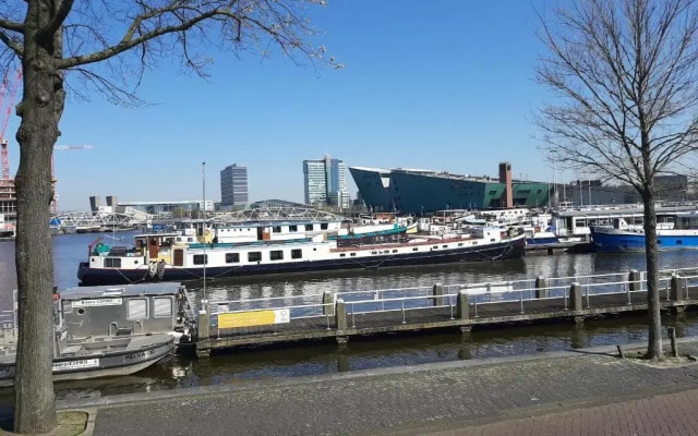 Botel Elodie