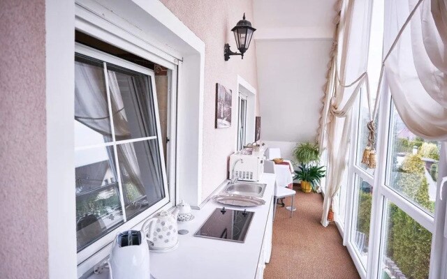 Bluestars Apartments