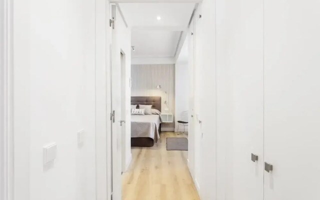 Jose Abascal Apartment by Flatsweethome