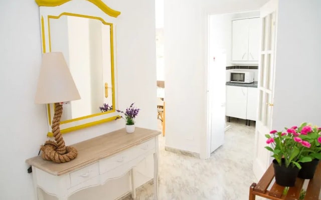 Spacious and Bright Apartment by La Recepción