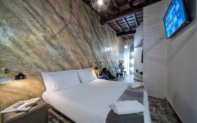 StarHome NAVONA