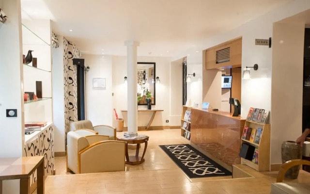 Etoile Park Hotel
