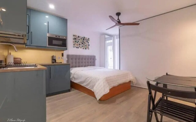 Moderno y funcional apartamento en el centro.