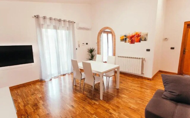 Domus Leonardo-Private Free Parking