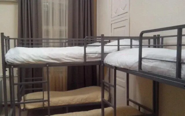 Hostel 24X7