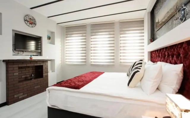 Taksim Doorway Suites