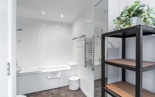 Modern 1 Bedroom Flat in Chelsea