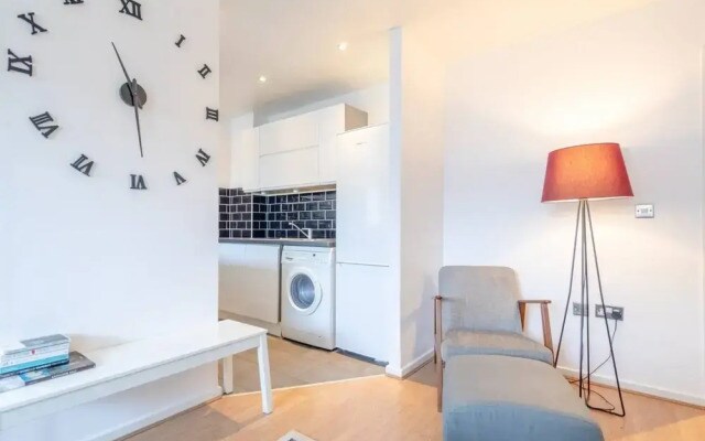 Radiant 2 Bedroom Apartment in East London