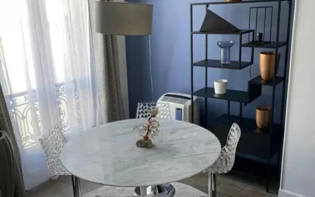 Beautiful Lincoln Apartment
