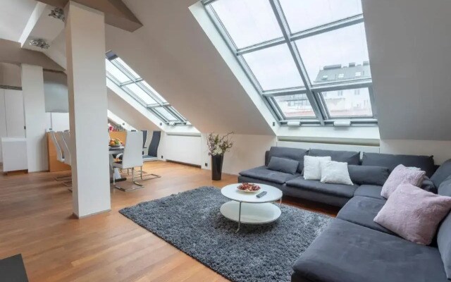Comfort Central Apartment, 4Bdrm, 2Bthrm