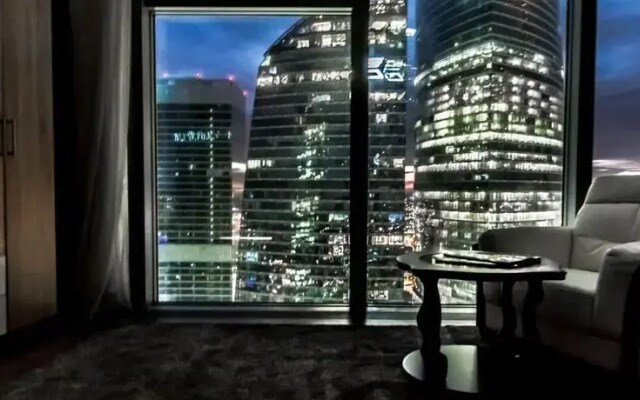 Plus 1 City