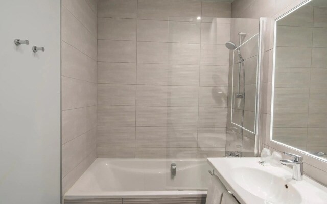 Hôtel Mercure Paris Suresnes Longchamp