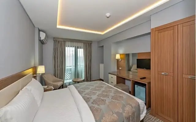 Peninsulacity Hotel
