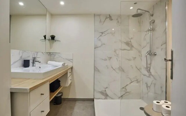 Charming Studio Center of Paris Montmartre