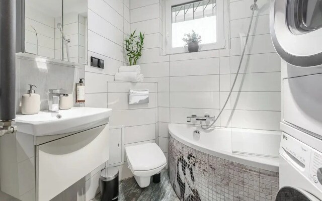 Lumina 2-room apart near the Old Town