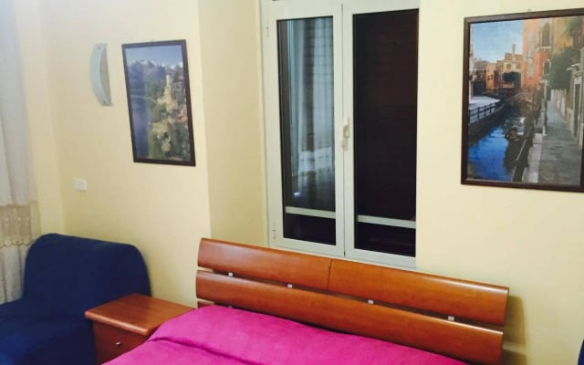 B&B Zhou Zhihua
