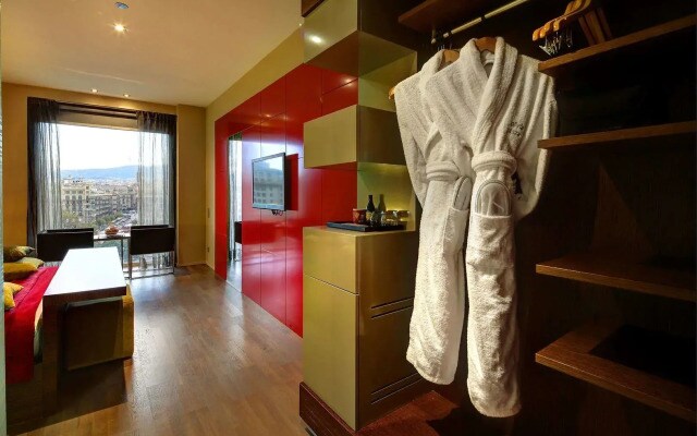 Olivia Plaza Hotel