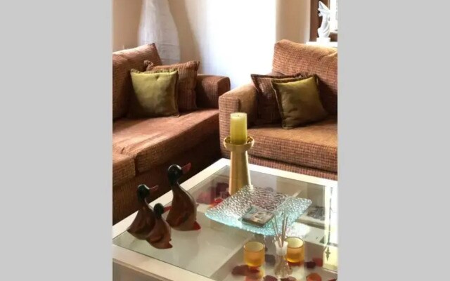 Comfy 3 Room House with Garden