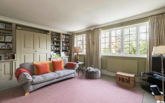 Exclusive 4 bed House With Garden in Notting Hill