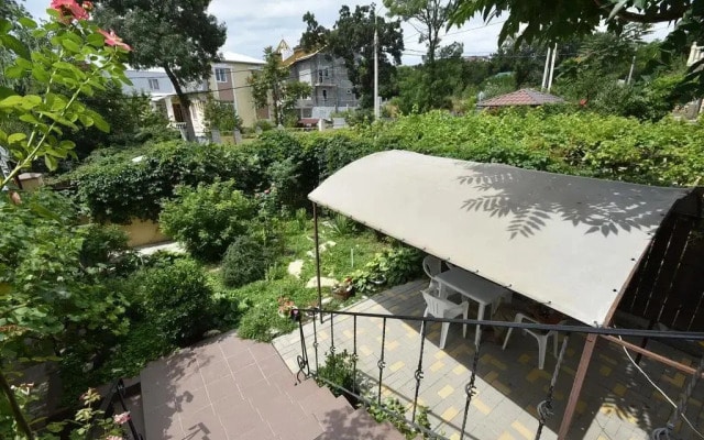 Guest House Golubaya Laguna