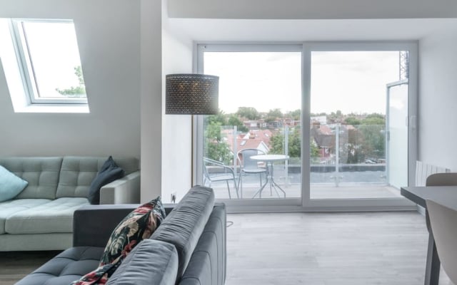 Newly Refurbished 2 bed With Fantastic View
