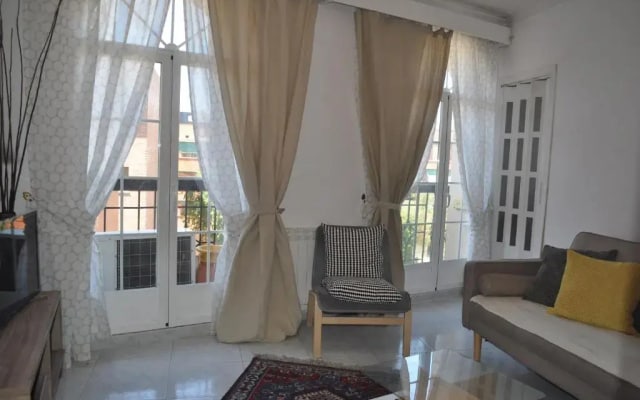 Cuatro Camino Apartment