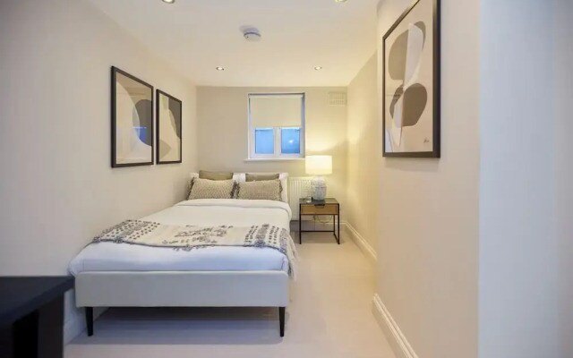The Fulham Patio Apartment