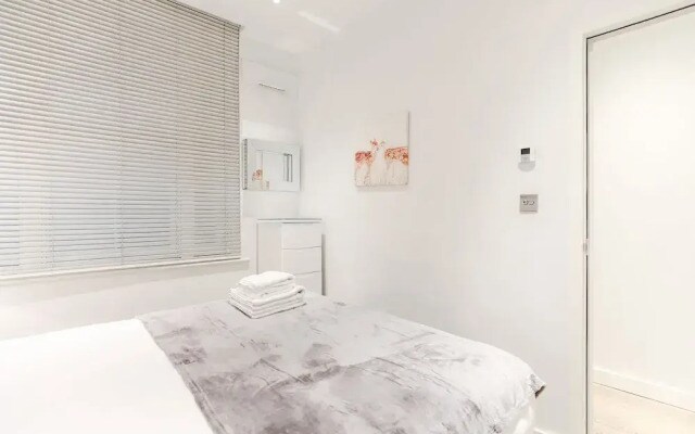 Trafalgar Square by Excel Apartments