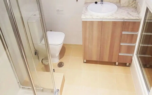 MC YOLO Apartamentos Espacio América