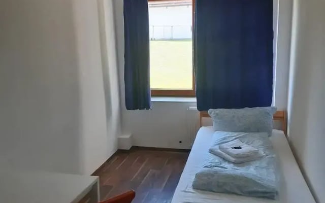 2-Rent Group Hostel Rooms&Apartments EVE168