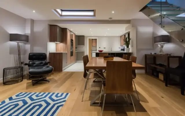 The Escalier Mews - Stunning 3bdr Home Flooded With Light