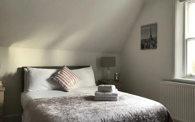 Olive Mount Suites