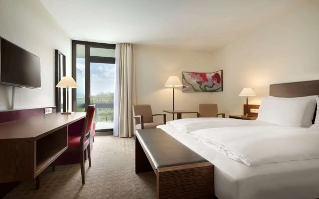 Отель Ramada by Wyndham Nuernberg Parkhotel