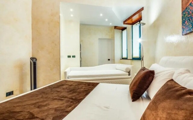 Spacious and Modern 3 bed Flat in Central Location