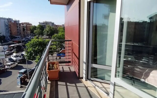 Nice Apartment Close Metro C - Mirti