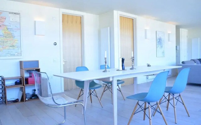2 Bedroom Apartment With Terrace In Shoreditch