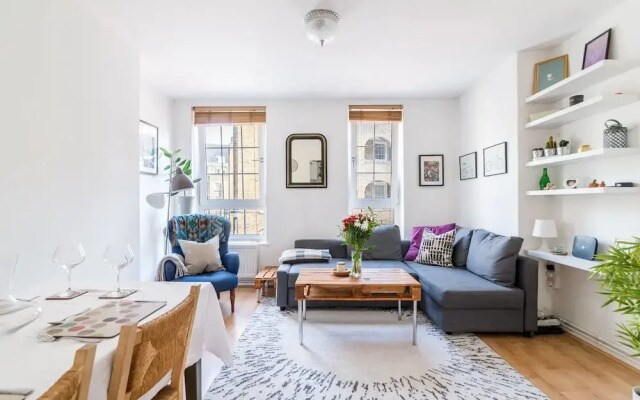 Cosy 1 Bedroom Flat in Quiet Wapping