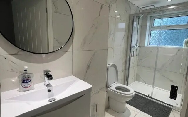 No 29 - Beautiful 4-bed House