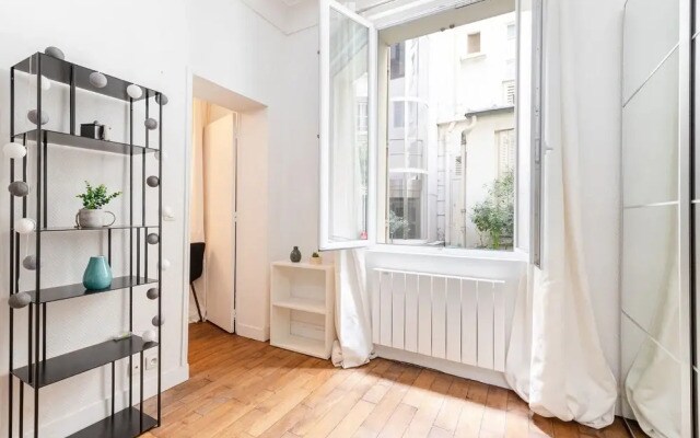 Trocadéro - Boissière Private Apartment