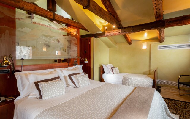 Ca' Pisani Deco Design Hotel
